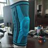 Joelheiras de malha verão ao ar livre montando silicone Universal Sports joelho respirável nylon fitness basquete joelheiras atacado