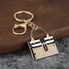 Chaveiro de bolsa com incrustação de diamantes, pingente de bolsa pequeno totalmente cravejado de diamantes, decoração de bolsa estilo luxo leve, chaveiro, presente pequeno atacado