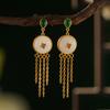 Novo estilo chinês estilo chinês Hanfu palácio estilo chinês brincos 2024 moda chinesa estilo retro imitação hetian jade borla brincos para mulheres