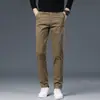 Pantalones casuales nuevos para hombre Otoño 2026, pierna recta, corte slim, elásticos cómodos versátiles para primavera y otoño, pantalones largos