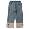 Pantalones Rectos Elásticos de Lana de Cordero Estilo Coreano para Niñas Otoño/Invierno 2026 Nueva Moda Infantil Pantalones Largos Engrosados para Niña Pequeña