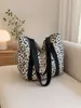 2026 Nueva Bolsa de Lona con Estampado de Leopardo para Mujer Bolso de Hombro de Gran Capacidad Bolsa de Compras para Estudiantes y Viajeros Fábrica