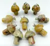 Europa y Estados Unidos venta caliente cristal natural piedra ágata 2 cm mini hongo colgante collar accesorios DIY hecho a mano