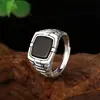 Anillo moderno bañado en plata, modelo de diseñador finamente elaborado, anillo de circón negro, joyería vintage abierta, directo del fabricante