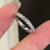 Anillo de Mielal de Plata de Ley S925 con Diamantes Completos, Anillo Apilable para Dedo Índice, Diseño de Nicho, Lujo Ligero, Sensación de Alta Gama, Estilo Elegante