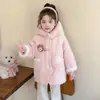 Casaco de inverno para meninas 2025 novo estiloso casaco de lã de cordeiro infantil inverno engrossado suéter de fleece