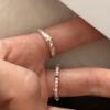 Anillo Estrella de Diseño de Nicho de Arroz Pequeño para Mujer, Moda, Temperamento, Personalidad, Combinable, Sensación de Lujo, Ajustable, Anillo de Dedo para Adelgazar