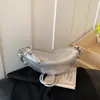 2026 Nova Moda Versátil Bolsa de Ombro Cruzada Meia-Lua Única para Mulheres Simples para o Trabalho Design de Nicho Bolsa de Braço