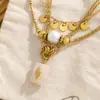Collar Clavícula de Metal con Borla de Perlas Estilo Europeo y Americano, Bañado en Oro de 18 Quilates Versátil Moda Nicho Nuevo Accesorio para Mujeres