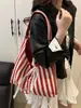 Bolsa de Lona de Gran Capacidad Estilo Perezoso 2024 Nuevo Rayas Color de Contraste Doble Cara Literaria Bolso de Hombro Bolso Tote