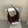Bolsa feminina de camurça 2026 nova outono casual retrô bolsa de ombro grande capacidade para o dia a dia transversal bolsa de bolinho