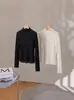 Prenda interior de punto cepillado suave para mujer, otoño e invierno, corte ajustado, con cuello semi-alto, ribete de encaje y diseño de jacquard calado.