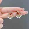Pendientes Cuadrados de Perlas Estilo Nuevo Coreano 2025 para Mujer, Lujo Ligero, Pendientes de Botón Geométricos Versátiles, Accesorios de Oreja Populares al por Mayor