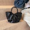 Bolsa de nuvem plissada francesa para mulheres 2024 Nova moda Bolsa de couro macio Cesta de vegetais Versátil Bolsa de ombro único Bolsa transversal da moda