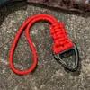 Hebilla Triangular Multifuncional para Camping al Aire Libre, Correa de Paracord de 19 cm con Mosquetón Triangular de Plástico