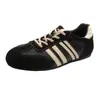 Zapatos nuevos para mujer de bloques de color suela blanda zapatos de patinaje de primavera con cordones zapatos casuales zapatos de entrenamiento alemanes de cuero suave para mujer 2026 zapatos Forrest Gump anti