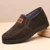 Zapatos de tela del viejo Pekín invierno para hombre de algodón cómodos con más terciopelo zapatos de papá para ancianos antideslizantes cálidos zapatos casuales para mediana edad y ancianos