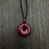 Colgante de Hebilla de Seguridad de Arena Roja al por Mayor Contenido Alto y Bajo Cinabrio Arena de Rejalgar Hebilla de Seguridad Colgante para Hombres y Mujeres Joyería al por Mayor