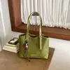 Bolso tejido de gran capacidad, nueva colección otoño 2026, bolso de hombro elegante y relajado, perfecto para la escuela y el trabajo.