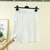 Pantalones cortos de tres cuartos para casa de talla grande para mujer, adecuados para usar al aire libre, shorts deportivos de yoga, nuevo modelo de verano, hechos de tela fina, de color liso, corte holgado