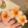 Nuevo Pasador de Pelo de Acrílico Plumeria Colorido Pinza Flor Pinza de Tiburón Elegante de Gama Alta Accesorios para el Cabello para Damas