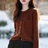 Suéter cardigã de lã tricotado de cor sólida estilo coreano novo de primavera, jaqueta top de malha versátil com bolso