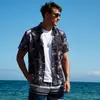 2026 Estilo Hong Kong Verano Delgado Elegante Ins Moda Trendy Manga Corta Hombres Camisa Floral Pareja Casual Moda Holgada Camisa Estampada