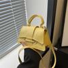 Bolso pequeño portátil de textura nicho para mujer 2024 moda primavera y verano patrón cocodrilo monedero lápiz labial bolso de hombro bolso cuadrado pequeño