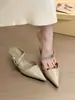 Fim de semana em Paris! Mules Marrons Retrô Bico Fino para Mulheres, Versão Coreana Primavera 2025 Sapatos de Salto Agulha para o Trabalho