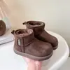 Botas de Algodão Forradas com Fleece Infantil 2025 Inverno Novas Botas de Neve Estudante Versátil Botas Martin Masculinas Botas Curtas Quentes Femininas
