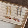 Brincos de franja com zircônia banhados a ouro 18k real, luxo leve, de alta qualidade, modernos e requintados, brincos versáteis de nicho para mulheres