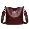 Bolso Mujer 2024 Otoño e Invierno Nuevo Moda Correa Ancha Bolso de Hombro Sentido Avanzado Nicho Versátil Elegante Bolso Cruzado Mayoreo