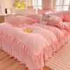 Conjunto de Quatro Peças de Veludo Leite Espesso de Inverno Estilo Coreano Colcha Acolchoada com Renda Conjunto de Quatro Peças de Veludo Leite Capa de Cama de Renda para Cama de Solteiro