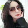 Óculos de Sol Europeus e Americanos Sem Aro Degradê, Óculos de Sol Quadrados de Metal da Moda para Mulheres, Óculos de Sol Tendência de Luxo Leve com Armação Grande
