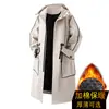 Moda Masculina Tendencia Otoño e Invierno 2025 Nuevo Estilo Abrigo Chaqueta con Capucha Holgado de Longitud Media Hasta la Rodilla