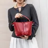 Elegante y versátil bolso tote de un solo hombro para el día a día, bolso de mujer de gran capacidad, nuevo modelo 2026, piel genuina, bolso grande de moda popular