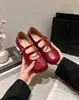 Sapatos Mary Jane Vermelhos Delicados Estilo Fada Femininos 2026 Novo Verão com Saias Sapatilhas Pequenas de Couro