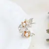 Nafuge joyería de plata al por mayor aretes de perla de agua dulce naturales flor de rama nicho mujer aretes de botón de plata de ley 925