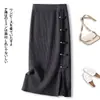 Nova Saia Midi de Tricô com Botão de Nó Estilo Nacional Chinês para Mulheres Outono Inverno Cintura Alta Comprimento Médio Fenda Lateral Emagrecedora Elegante
