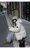 Estilo nuevo 2026, talla petite, 90% plumón de pato blanco, a prueba de viento, cálida, de longitud media, cuello alto, chaqueta de plumón con capucha para mujer
