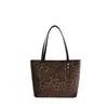 Bolsa Tote de Ombro Único Grande Capacidade Estilo Coreano para o Dia a Dia Feminina Moda Casual Estampa de Leopardo Nova 2025 Bolsa de Mão