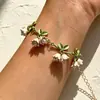 Aretes de Flor de Lirio Blanco Dulce Estilo Bosque + Pulsera + Collar~Aretes Estilo Popular Súper Hada Cadena para Clavícula de Niña
