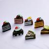 Pastelito Triangular Pequeño Simulado DIY Accesorios de Joyería Casa de Juego Pegamento Carcasa para Teléfono Móvil Accesorios de Resina Comida y Juguetes Venta al por Mayor