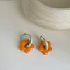 Brincos de Flor com Gotejamento de Tinta em Cores Contrastantes Laranja e Azul para Mulheres, Frescos e Doces de Verão, Simples, Fashionáveis, Modernos, Versáteis