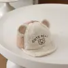 Gorro de otoño para bebé estilo coreano gorra de béisbol para niños pequeños oso de dibujos animados lindo lana de cordero visera suave gorra de béisbol para exportación