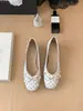 Zapatos de tacón grueso Chuyuji estilo francés elegantes para mujer 2026 Verano tacones altos color champán para ir al trabajo y para la noche, adecuados para combinar con faldas