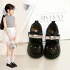 Sapatos de Couro para Meninas 2026 Primavera e Outono Novos Sapatos Infantis Sola Macia Antiderrapante Sapatos de Princesa para Menininhas Sapatos de Bebê Mocassins