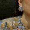 Zhang Yueer mesmo estilo oco bola brincos de contas feminino 925 agulha de prata luz luxo de alta qualidade personalidade brincos exagerados