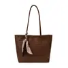 Bolsa Tote Grande de Textura Trançada Feminina Retrô Versátil para o Dia a Dia Ombro Único Sob o Braço Bolsa de Mão de Alto Padrão Estilosa
