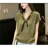 Blusa de malha de seda gelada, respirável, bonita, modeladora e versátil para o verão, com amarração de lenço de seda e mangas curtas bufantes vazadas